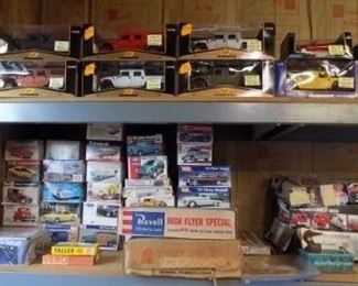 DIE CAST HUMMERS AND VINTAGE MODEL KITS