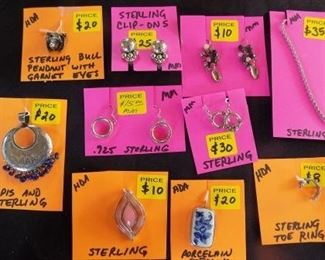 LOTS OF STERLING NECKLACES, BRACELETS, EARRING AND RINGS.