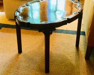 Removable tray on this intricately cut Coffe Table