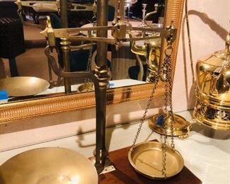Beautiful brass scale totally complete