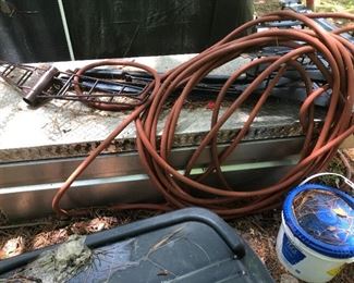 Pop-up tool chest for truck