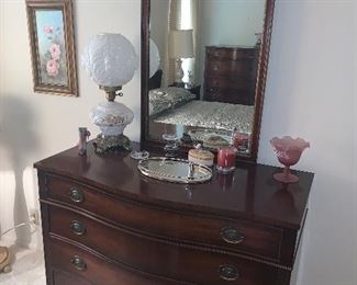 Kindel dresser with mirror 
