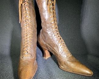antique lady’s boots 