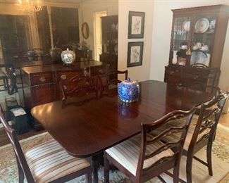 Drexel double pedestal dining table with leaf and padding