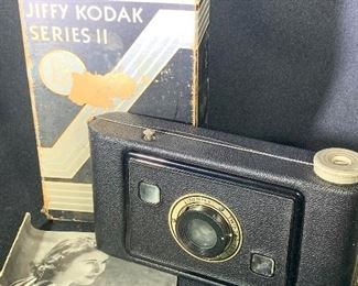vintage Jiffy Kodak Series II camera 