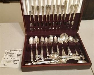 flatware set - service for 8, uncounted