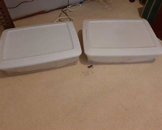 2 Tubs with Lids with Pillows