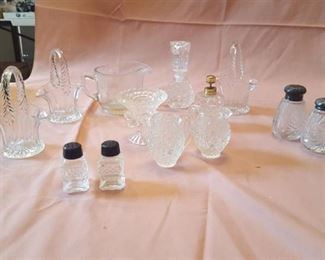 assorted small glassware