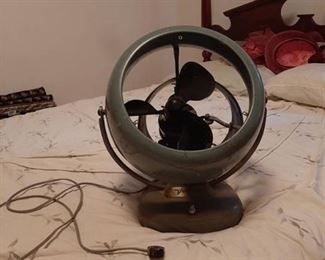 Vornado Fan - Needs Repaired - Missing Grill, Motor Mounts Broke and Cord