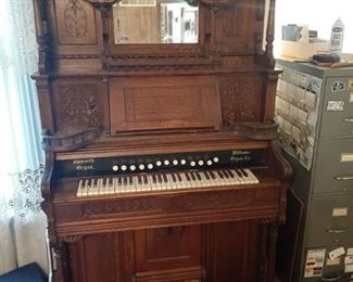 Ornate Epworth Organ, Williams Organ Co
