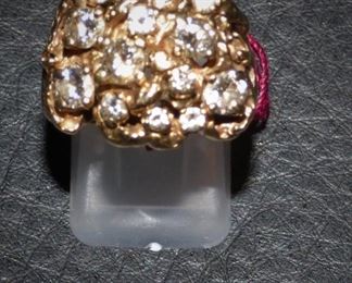 Heavy 14K gold ring with diamond clusters