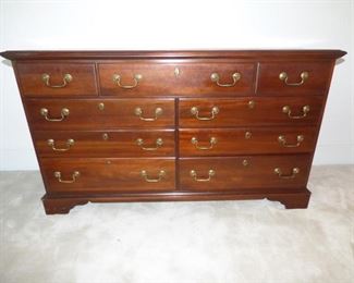Dixie Vintage mahogany dresser