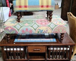 Coffee Table w/2 Stools