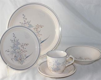 NorItake “Kilkee“ 5 Piece Place Setting for 8:  Dinner Plates, Salad Plates, Dessert Bowls, Cups and Saucers with 2 extra Cups and Saucers