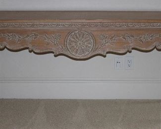 Hekman Wheat Finish Cabriole Leg Console Table. (63 1/2”W x 17 13/16” D x 32”H)solid Hardwoods and Veneer Construction