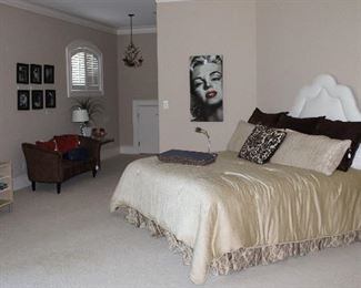 2nd View of Upstairs Bedroom Suite (Bedspread reversed)