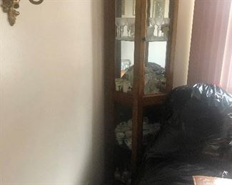 COLLECTIBLES IN CURIO