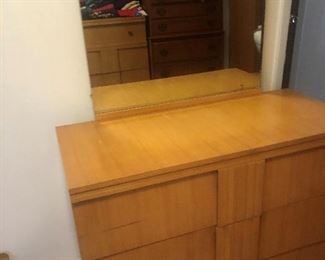 PART OF MID CENTURY MODERN BEDROOM SET