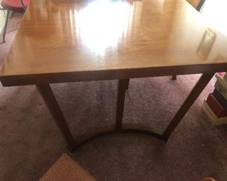 BEAUTIFUL MID CENTURY MODERN DINNING ROOM TABLE WITH CURVED WOOD LEGS - COMES WITH CHAIRS