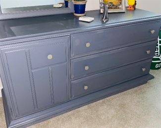 $125 STANLEY FURNITURE LONG GRAY PAINTED DRESSER WITH MIRROR
54”L x 19”D x 73.5”H
