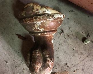 claw feet from tub
