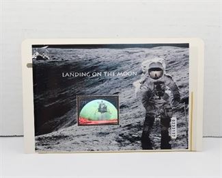S28  2000 USA Landing On The Moon $11.75 Hologram Stamp	$19.95