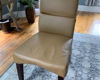 12. Set of 4 Huffman Koos Carmel Side Chairs (20'' x 24'' x 40'')