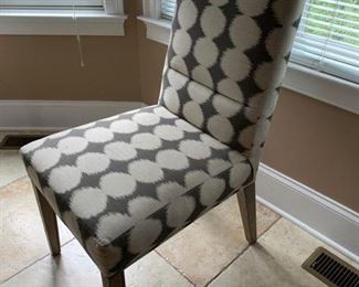 26. 4 Upholstered Dining Chairs (24'' x 21'' x 41'')