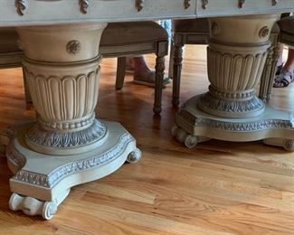 34. Double Pedestal Dining Table w/ 2 (18'') Leaves (78'' x 44'' x 31'') 