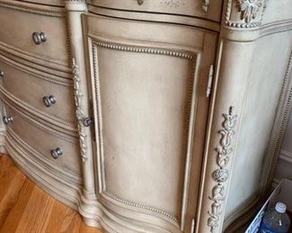 38. 6 Drawer 2 Door Sideboard 