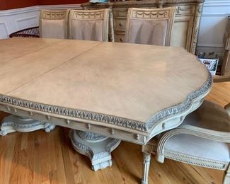 34. Double Pedestal Dining Table w/ 2 (18'') Leaves (78'' x 44'' x 31'') 