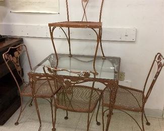 Very cute wrought iron patio set.