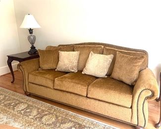 Ethan Allen sofa (7’ wide)