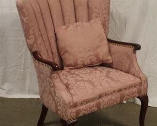 Clean Elegant Shell Back Chair with Pillow 