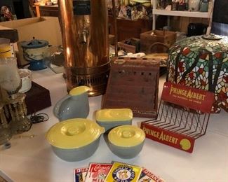 General Electric yellow and gray set, Prince Albert display, copper Ewarts  "Lightning" Geyser