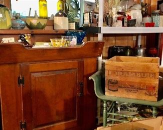 Nice dry sink, Shawnee pottery, one of many wood crates...