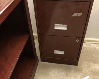 #19) $10 - Metal 2 drawer file cabinet. 