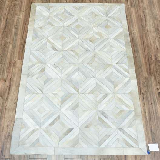 5X8' Hand Made Cowhide Silver/Ivory Area Rug