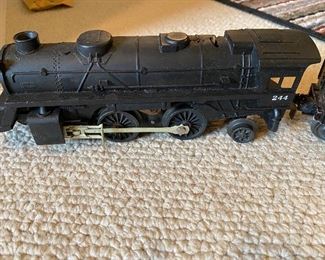 Vintage Lionel Engine/Tender