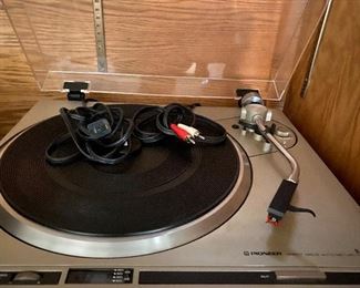 Pioneer Turntable