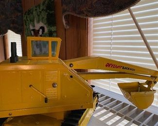 Nylint Back Hoe Excavator