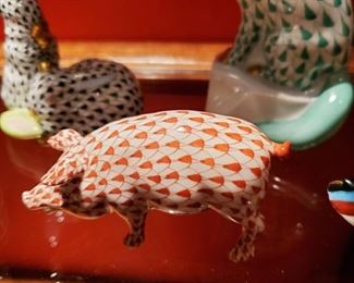 Herend fish net pig