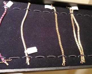 costume jewelry bracelets