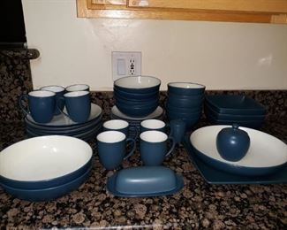 Noritake Colorwave blue # 8484 set