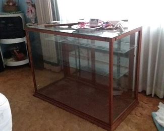 display cabinet 