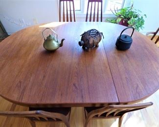 There is another leaf to this table (not shown)