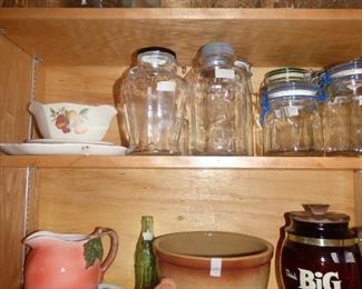 Vintage Storage jars, Att Ezee-Bake Mixing Bowl, etc.