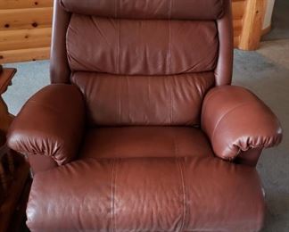 Mens La-Z-Boy leather recliner (higher back)