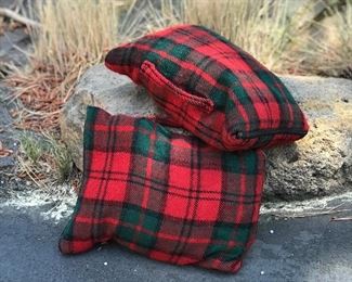 Pair of vintage travel blankets w/pillows
