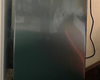 Sanyo apartment fridge 